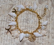 Mermaidcore-armband med kedja i 18K guldförgyllt rostfritt stål, vita glaspärlor, delikata snäckor, howlite-sköldpadda samt sand