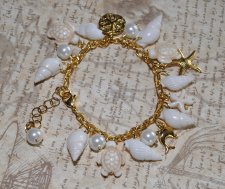 Mermaidcore-armband med kedja i 18K guldförgyllt rostfritt stål, vita glaspärlor, delikata snäckor, howlite-sköldpadda samt sand