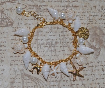 Mermaidcore-armband med kedja i 18K guldförgyllt rostfritt stål, vita glaspärlor, delikata snäckor, howlite-sköldpadda samt sand